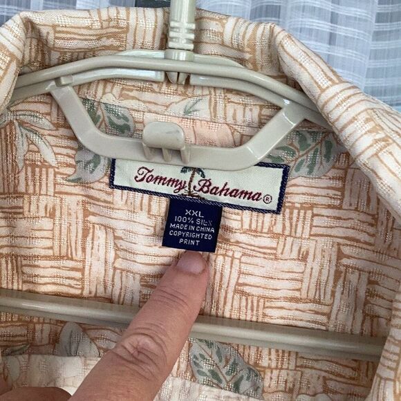 Tommy Bahama 100% Silk Short Sleeve Hawaiian Hibiscus Aloha Shirt Men’s XXL - Picture 5 of 6